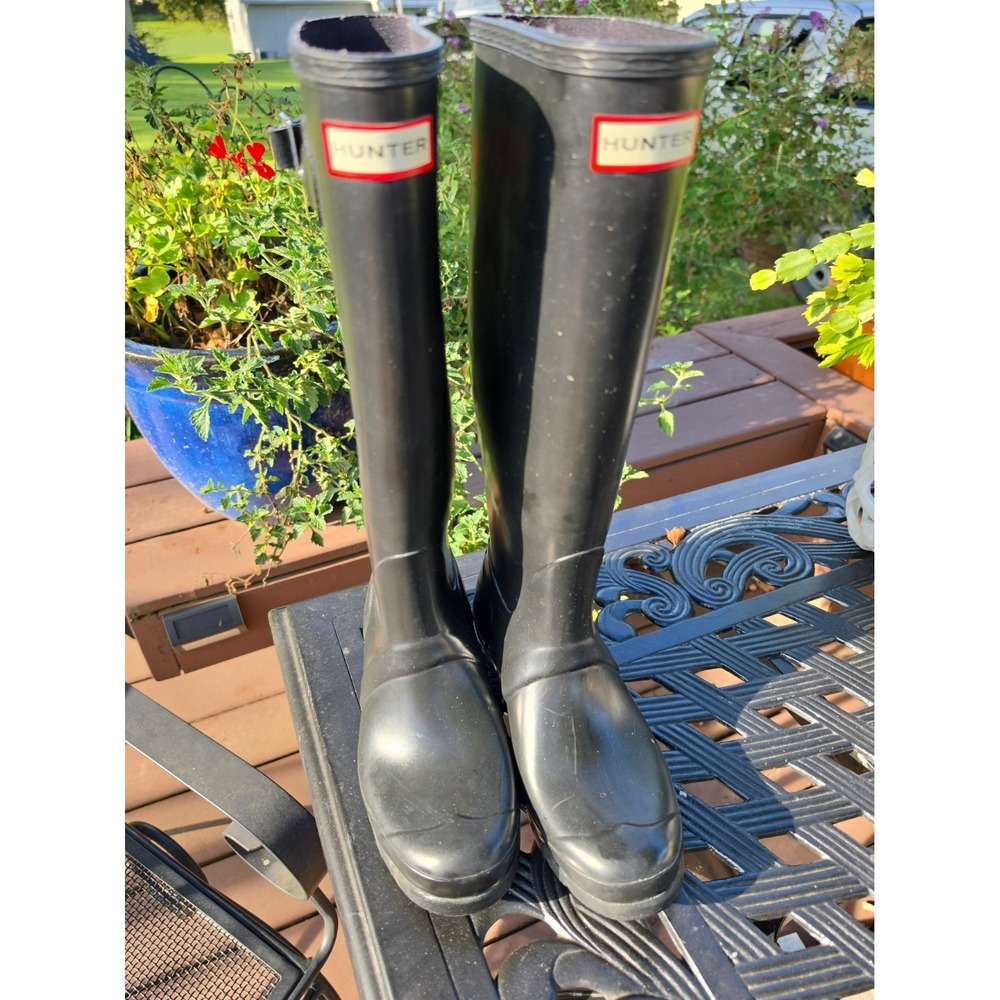 Hunter Original Tall Rain Boots for Women, Size US 8 - Black